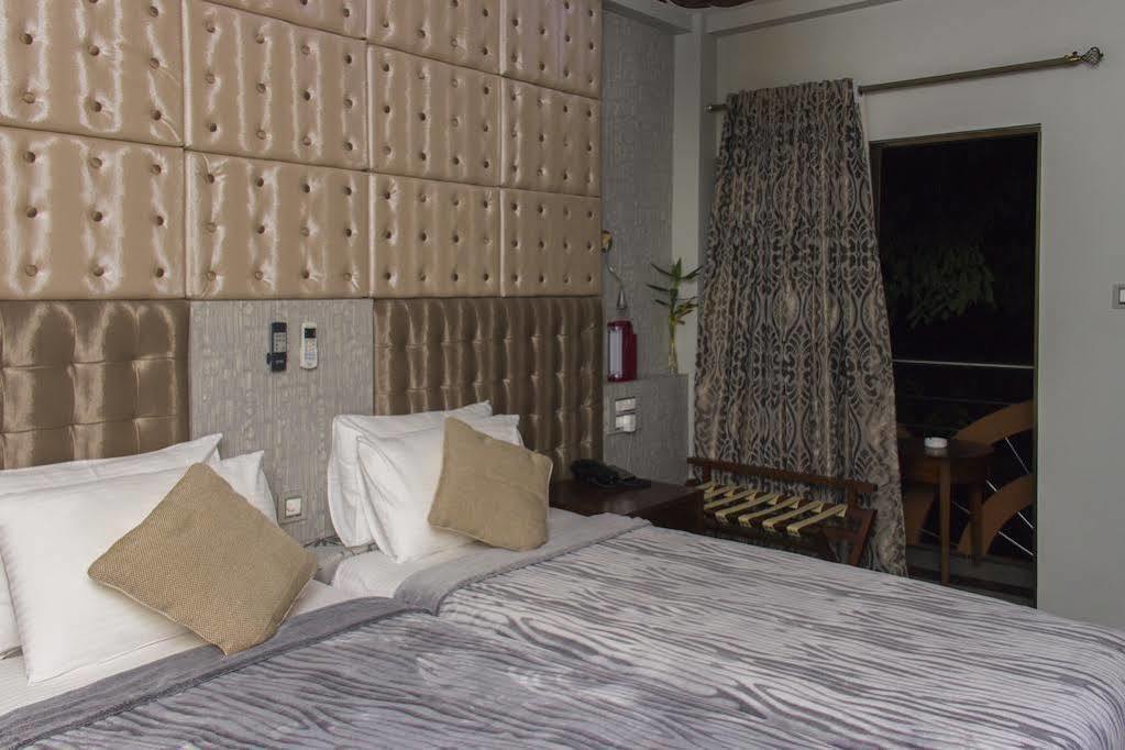 Newtown Inn Hulhumale Bagian luar foto
