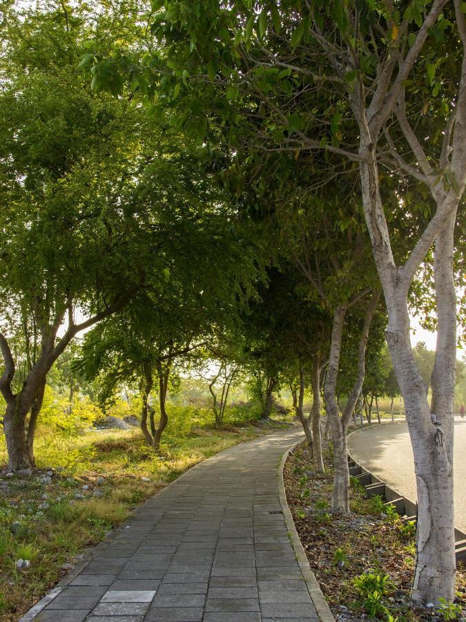 Newtown Inn Hulhumale Bagian luar foto